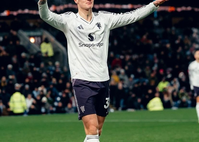 Laga Perdana Tanpa Amorim, MU Ditahan Imbang Burnley 2-2