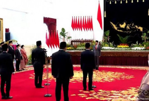 BREAKING NEWS: Jokowi Lantik  Zulkifli Hasan Jadi Mendag dan  Hadi Tjahjanto  Menteri ATR/BPN