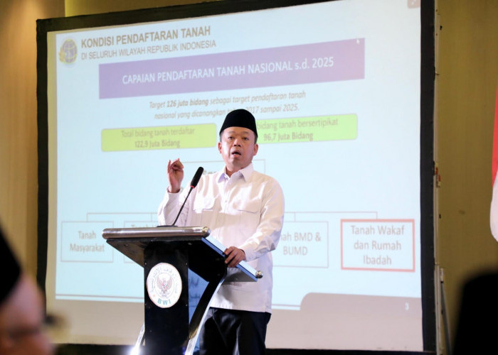 Jadi Pembicara di Rakernas BWI, Menteri Nusron Tegaskan Target Sertipikasi Wakaf hingga 2028