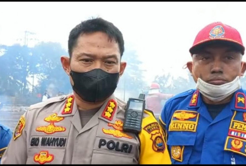 Polisi Buru Pemilik Gudang Minyak yang Terbakar