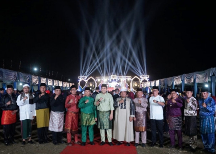 Bupati M. Syukur: Jadikan Rumah Lebih Akrab dengan Al-Quran dan Anak Dekat Masjid