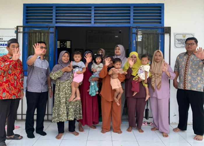 PTPN IV Regional 4 Jambi-Sumbar Serahkan Bantuan Stunting Tahap Tiga