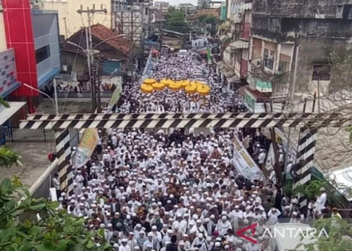 Puluhan Ribu Jamaah Ziarah Kubro 2026 Putihkan Kota Palembang
