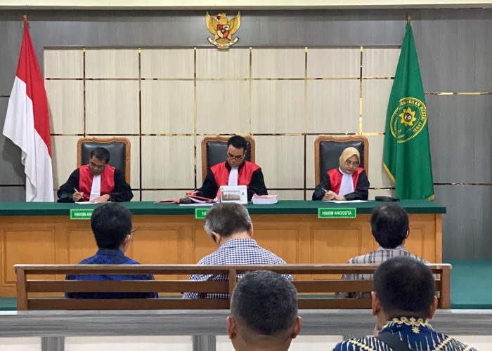 Sidang Perdana Korupsi Pengadaan Bahan Kimia PDAM Tirta Mayang