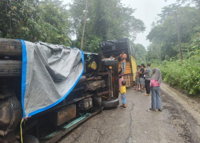 Warga Minta Truk Batubara dan CPO Tidak Lalui Jalan Jujuhan Ilir