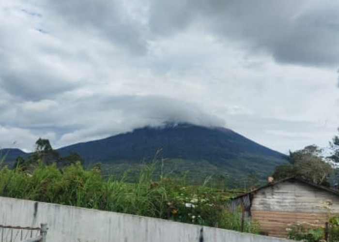 Pendaki Dilarang ke Puncak Gunung Kerinci