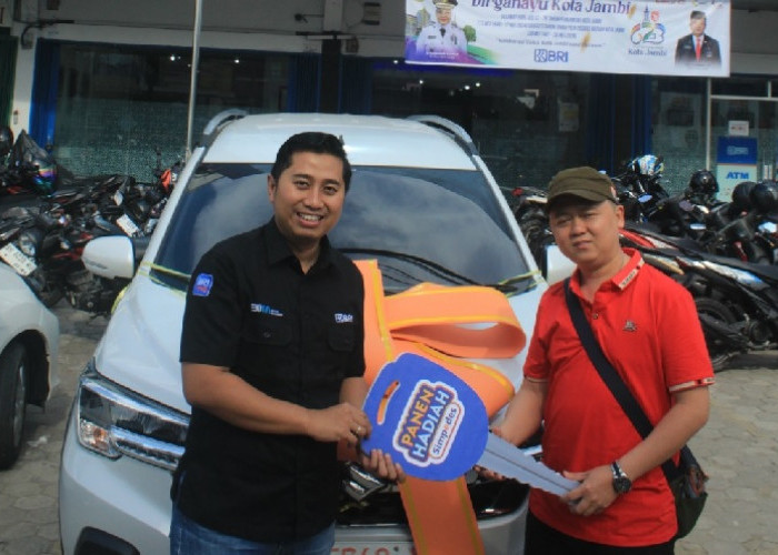 BRI Kanca Abunjani Sipin, Serahkan Hadiah Grandprize 1 Unit Mobil Suzuki XL7 Zeta MT kepada Pemenang