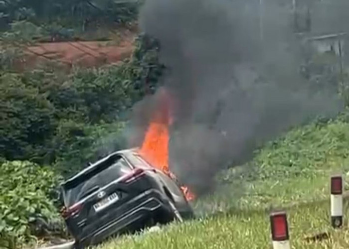Kecelakaan Maut di Bungo, Mobil Terbakar, Dua Pemotor Meninggal di Tempat