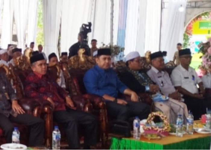 Bupati M. Syukur: Pesantren Adalah Benteng di Era Digital
