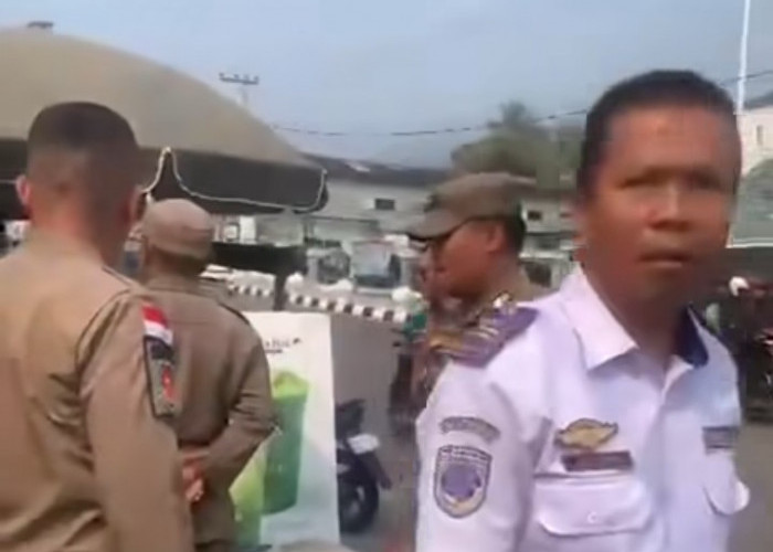 Penertiban PKL di Sudirman Memanas 