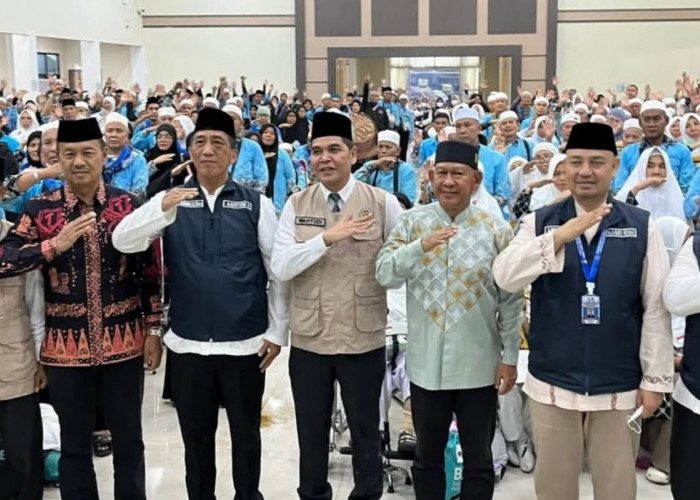Wabup H A Khafidh Sambut Jamaah Haji Merangin di Jambi