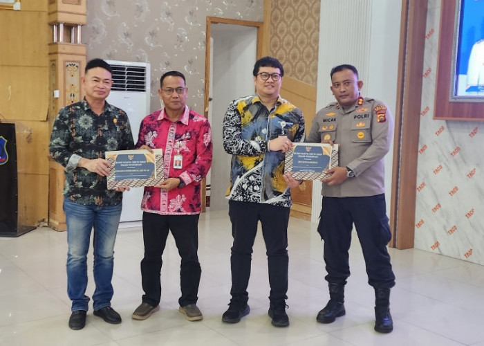 SKK Migas PetroChina Terima Penghargaan Perusahaan Paling Responsif dari Bupati Tanjab Barat