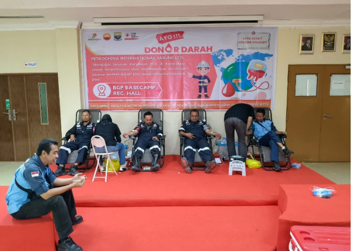Gandeng PMI-RSUD Raden Mattaher Jambi, SKK Migas-PetroChina Gelar Donor Darah di Geragai Basecamp & BGP Camp