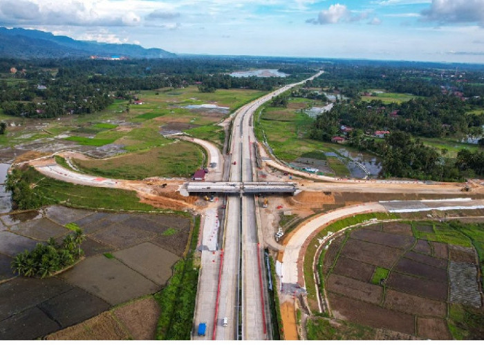 Hutama Karya Kebut Akses Lubuk Alung, Konektivitas Tol Padang - Sicincin Akan Semakin Terintegrasi