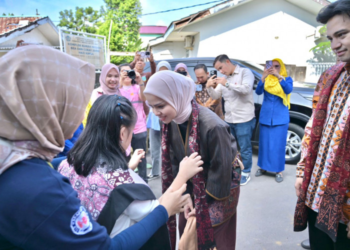 Bersama Ketua GOW, Wawako Diza Kunjungi SLB Harapan Mulya : 