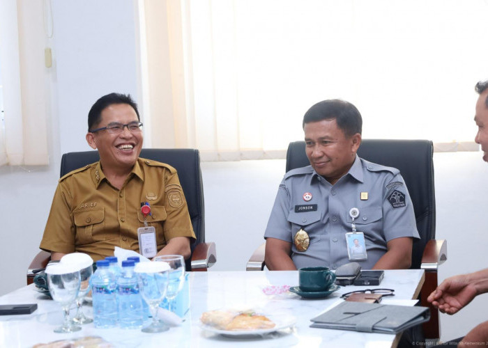 Kakanwil Kemenkum Jambi Teken Perjanjian Pinjam Pakai BMN Bersama Pemkab Sarolangun untuk Layanan Keimigrasian