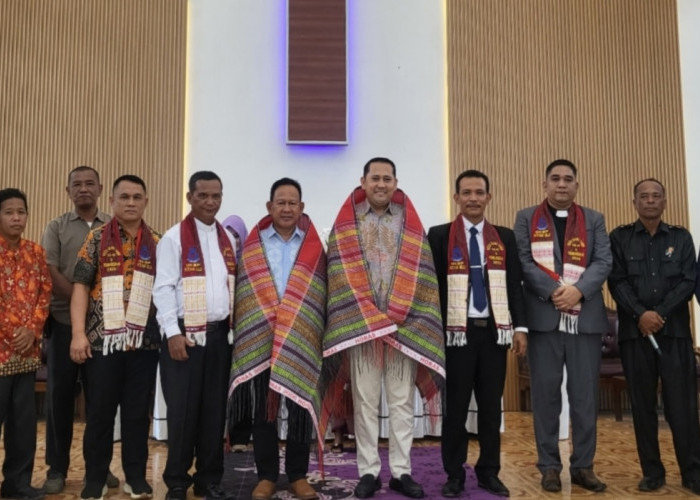 Khidmatnya Peringatan HUT ke-40 HKBP Hitam Ulu, Bupati M. Syukur Ajak Umat Merawat Kerukunan