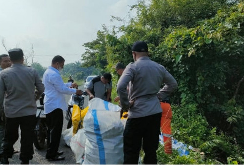 Lima Kardus dan Tiga Karung Kosmetik Ditemukan Dipinggir Jalan