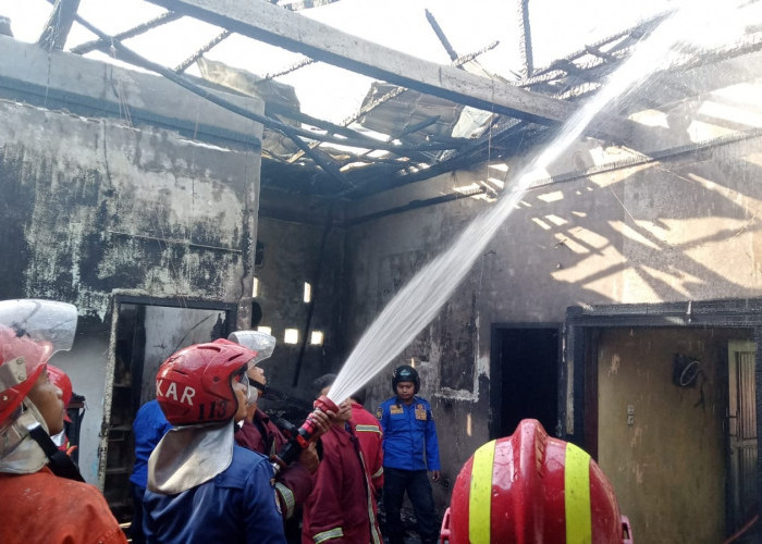 Akibat Meninggalkan Kipas Angin dalam Keadaan Menyala, Satu Rumah di Kota Jambi Terbakar
