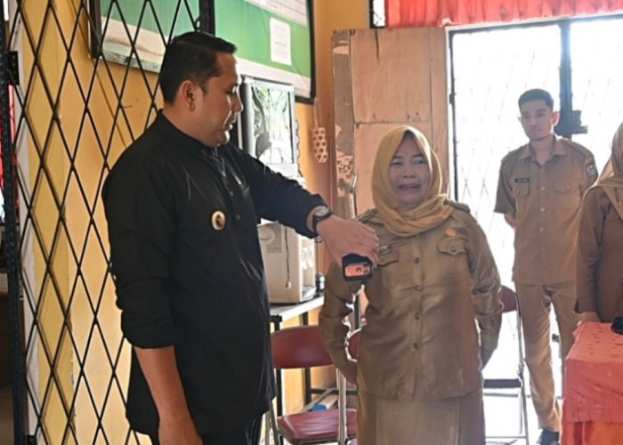 Bupati M. Syukur Meradang Temukan Kantor Camat Tabir Lintas Sepi Pelayanan Saat Sidak