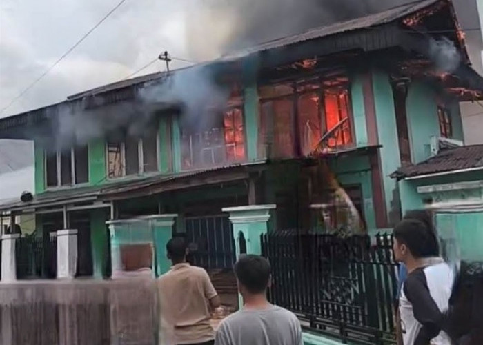 Api Melalap Tiga Rumah di Kerinci, Diduga Korsleting Listrik