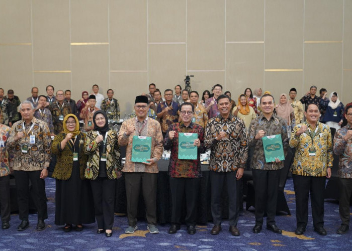 OJK Dorong Penguatan Ekosistem Keuangan Syariah di Seluruh Sektor Jasa Keuangan