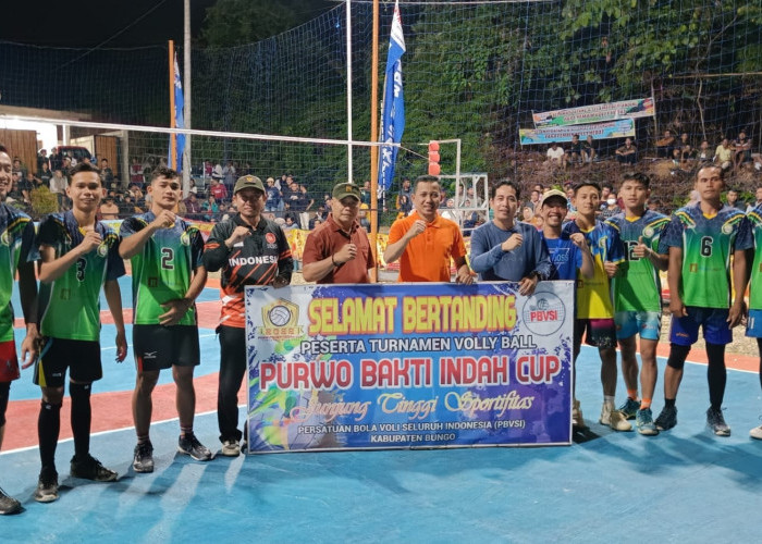 Dihadiri Langsung Wabup Bungo, Open Turnamen Volly Purwo Bakti Indah Masuk Babak Semi Final