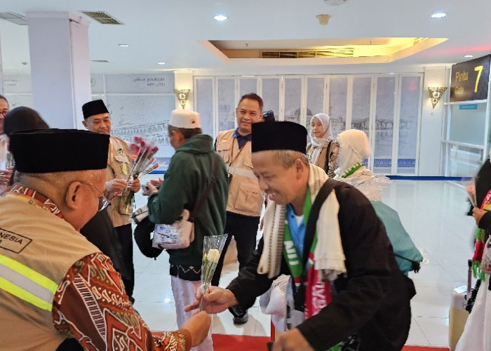 Kemenhaj Kembali Tegaskan Larangan Bawa Zamzam dalam Koper, 75 Kloter Sudah Pulang ke Tanah Air