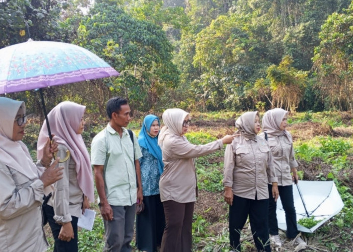 Wakil Ketua TP-PKK Merangin Minta Persiapan Lokasi HKG ke-54 di Desa Tiangko Dimaksimalkan