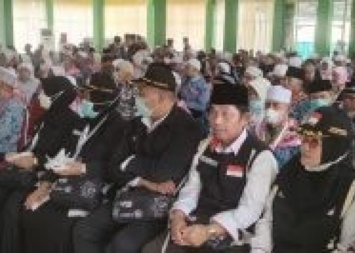 ALHAMDULILLAH! 374 Jemaah Haji Kloter Pertama EHA Riau Telah Tiba di Pekanbaru