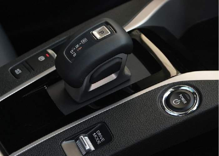 Mitsubishi New Xforce HEV Bekali Fitur Electric Shifter yang Praktis, Bebas Khawatir Saat Parkir Paralel