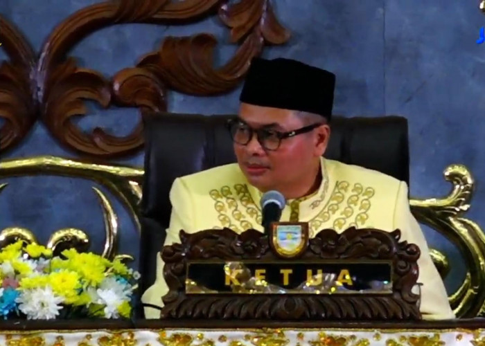 Pimpin Paripurna Istimewa, Kemas Faried Soroti Pemerataan Pembangunan Kota Jambi