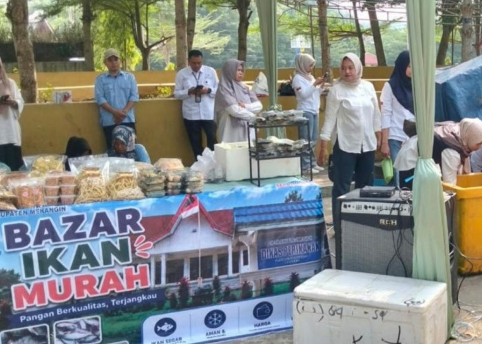 Pemkab Merangin Gelar Gerakan Pasar Murah di Bangko, Warga Berjubel Rebut Sembako Murah