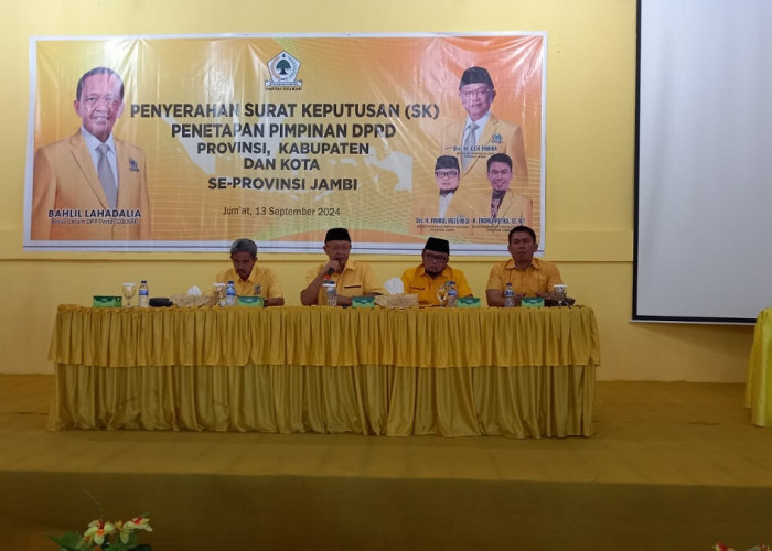 Breaking News.. Golkar Serahkan SK Pimpinan DPRD se-Provinsi Jambi, Ini Nama-namanya