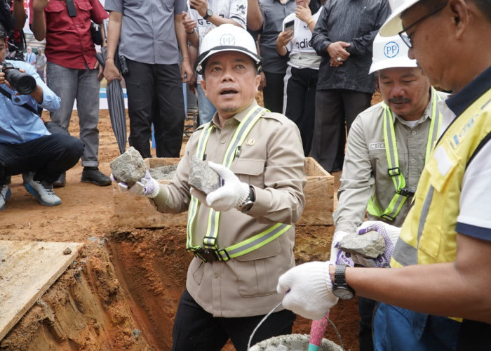 Gubernur Al Haris Letakkan Batu Pertama Pembangunan RSUD Bukit Tengah di Kerinci