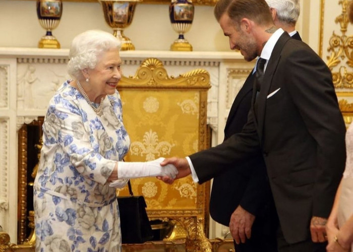 David Beckham Ngantri 12 Jam untuk Memberi Penghormatan Terakhir di Peti Jenazah Ratu Elizabeth II