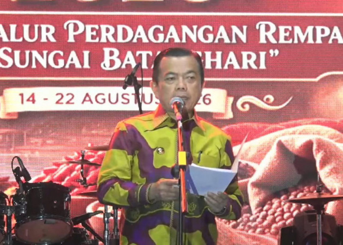 Karhutla Picu Kabut Asap di Jambi, Gubernur Al Haris Siapkan Kebijakan Sekolah 