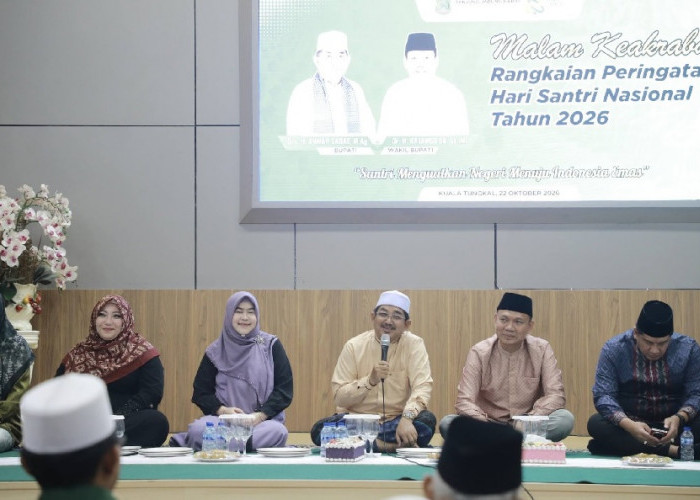 Bupati Anwar Sadat Tekankan Pentingnya Ilmu, Akhlak, dan Persatuan di Malam Keakraban Hari Santri 2026