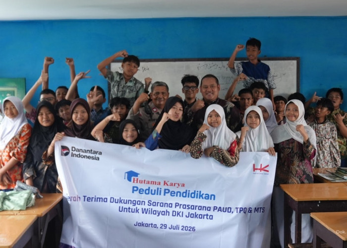 Hutama Karya Salurkan Bantuan Pendidikan hingga Sarana Ibadah di Jakarta Timur dan Utara