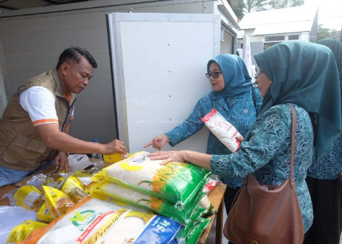 Wakil Ketua II TP PKK Muaro Jambi Tinjau Gerakan Pangan Murah, Bantu Masyarakat Hadapi Ramadan