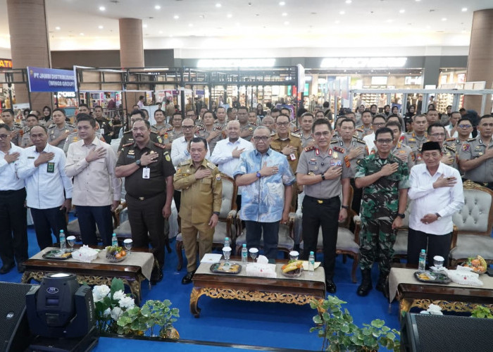 Gubernur Al Haris Apresiasi Bhayangkara Presisi Job Fair dan Bazaar UMKM Polda Jambi