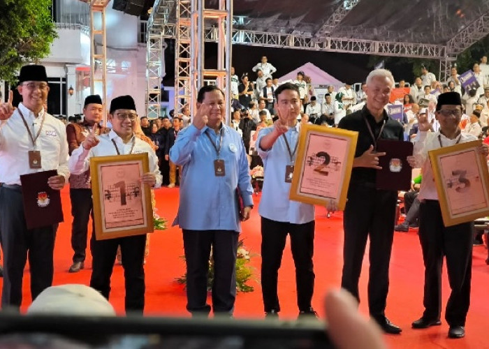 Anies-Muhaimin  1, Prabowo-Gibran 2, Ganjar-Mahfud 3