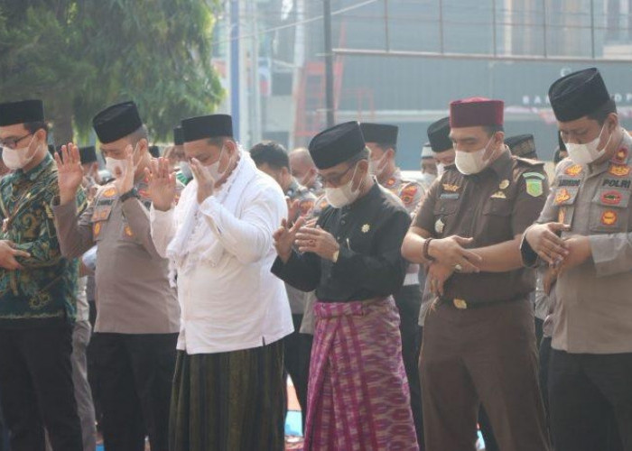 Dari Lapangan Mapolres Bungo, Masyarakat Memohon Minta Hujan