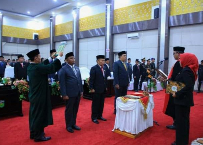 Randa Resmi Jadi Ketua DPRD Sungai Penuh