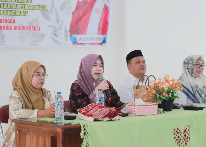 Ketua Dekranasda Tanjab Barat Buka Pelatihan Ecotik: Dorong Ekonomi Kreatif Berbasis Lingkungan