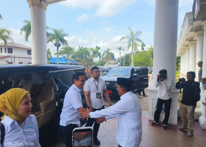 Tiba di Kualatungkal, Menkes langsung ke Kantor Bupati Tanjab Barat