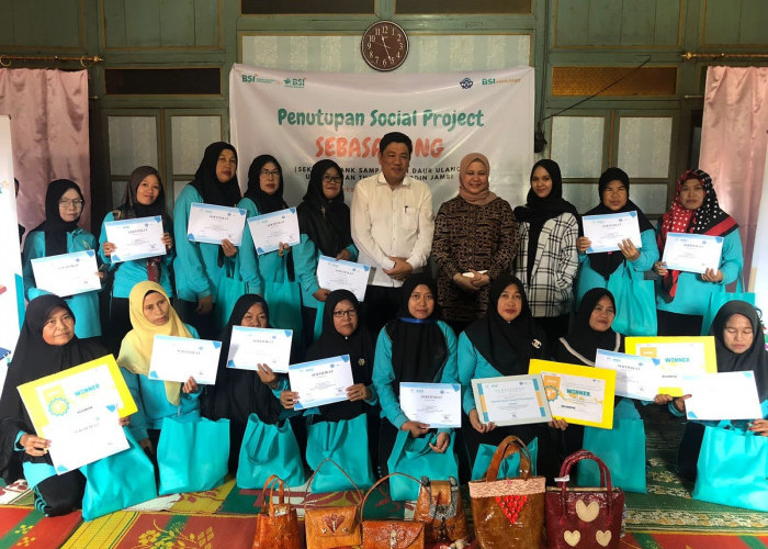 14 Mahasiswa UIN STS Jambi Penerima BSI Scholarship Jalankan Social Project di Muaro Jambi