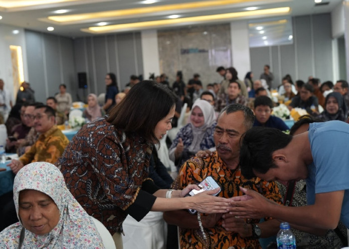 Wujud Solidaritas BUMN, PTPN IV PalmCo Beri Bantuan Kepada Keluarga Jurnalis Hilang Kontak di Selat Sunda