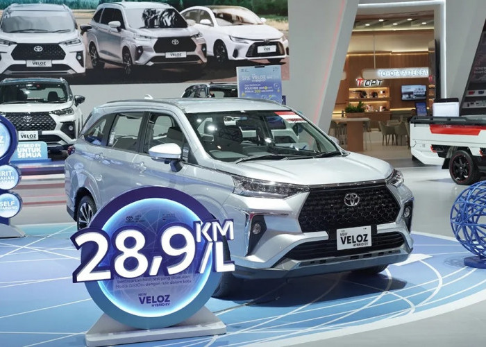Toyota Veloz Hybrid EV Sabet Gelar Car of The Year 2026 di Otomotif Award 2026