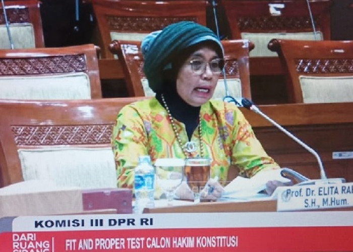 Prof. Elita Rahmi, Perempuan Pertama Asal Jambi Ikuti Tes Calon Hakim MK Tahun 2023